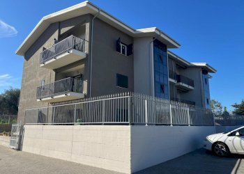 WhatsApp Image 2025-09-29 at 15.59.30 (3).jpeg - Three-room apartment Fiano Romano - photo 2