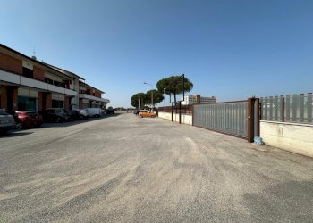 WhatsApp Image 2025-06-23 at 14.55.58 (2).jpeg - Locale Commerciale Fiano Romano - foto 8