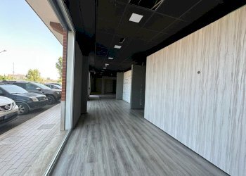 WhatsApp Image 2025-06-23 at 14.55.58.jpeg - Locale Commerciale Fiano Romano - foto 9