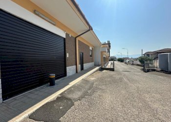 WhatsApp Image 2025-06-23 at 14.55.52.jpeg - Capannone Fiano Romano - foto 3