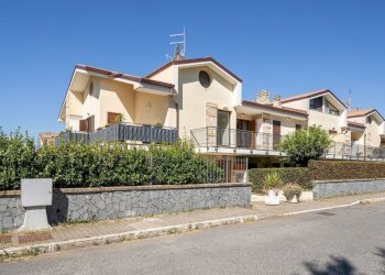 709051412.jpg - Trilocale Via Rocca di Papa 4, Grottaferrata - foto 19