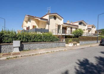 709051413.jpg - Trilocale Via Rocca di Papa 4, Grottaferrata - foto 20