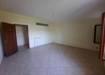 464666593.jpg - Ufficio Via lago di Bracciano, Monte Compatri - foto 15