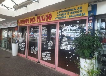 589052737.jpg - Commercial Premises Viale Duilio Cambellotti 133, Roma - photo 4