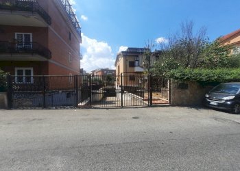 20240809_123319.jpg - Box Via Bolognetta, Roma - foto 1