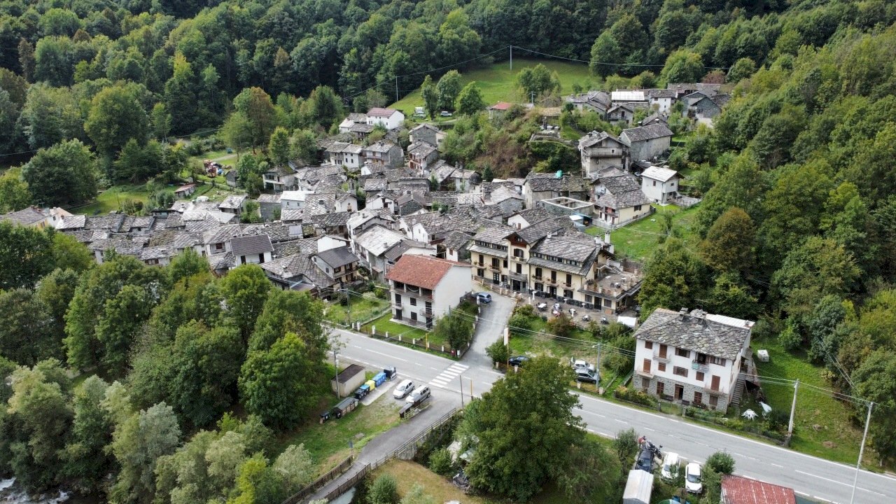 dji_fly_20250904_121002_278_1756980674537_photo_op - Apartment via torino 4, Lemie - photo 2
