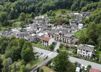 dji_fly_20250904_121002_278_1756980674537_photo_op - Appartamento via torino 4, Lemie - foto 2