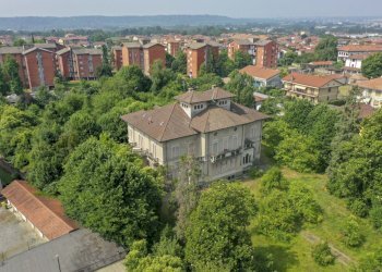 Cossato 0-7.jpg - Villa Via Martiri della Libertà 168, Cossato - foto 4