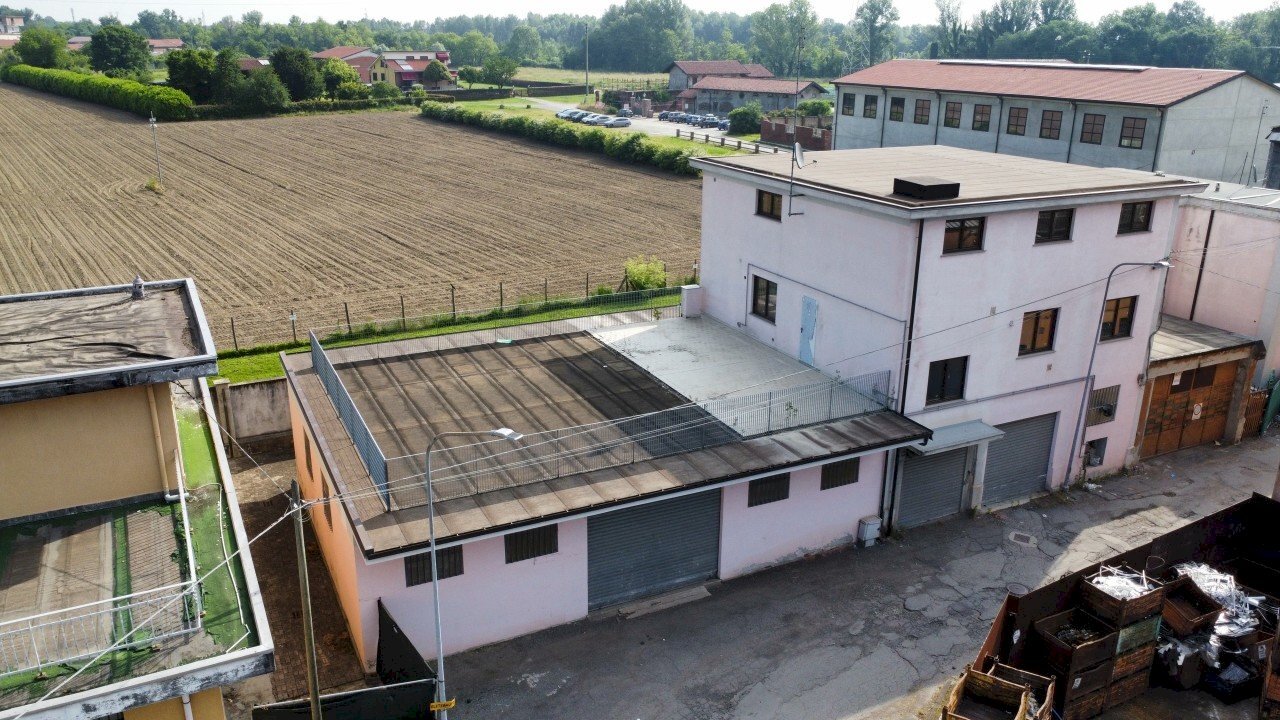 dji_fly_20250528_093240_32_1748417889967_photo_opt - Locale Commerciale via Giuseppe Cavallo 18, Venaria Reale - foto 2