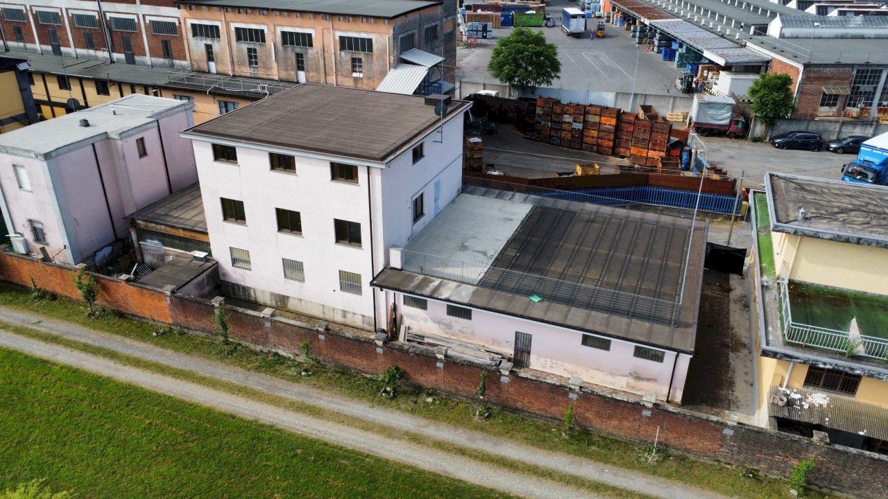 dji_fly_20250528_093400_35_1748417886004_photo_opt - Locale Commerciale via Giuseppe Cavallo 18, Venaria Reale - foto 3