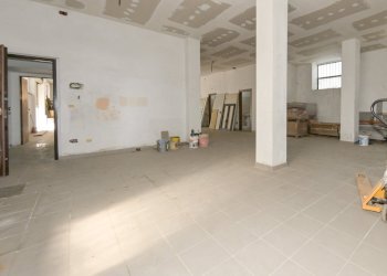 Venaria Cavallo 1 Magazzino e Bagni-7.jpg - Locale Commerciale via Giuseppe Cavallo 18, Venaria Reale - foto 17