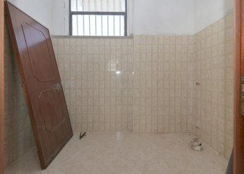 Venaria Cavallo 1 Magazzino e Bagni-9.jpg - Locale Commerciale via Giuseppe Cavallo 18, Venaria Reale - foto 19