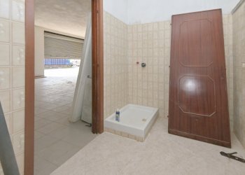 Venaria Cavallo 1 Magazzino e Bagni-10.jpg - Locale Commerciale via Giuseppe Cavallo 18, Venaria Reale - foto 20