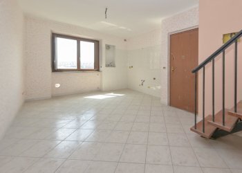 Venaria Cavallo 2-3.jpg - Locale Commerciale via Giuseppe Cavallo 18, Venaria Reale - foto 30