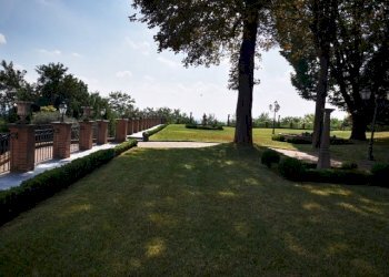 PHOTO-2025-05-15-19-03-34(3).jpg - Villa Moncalieri - foto 17