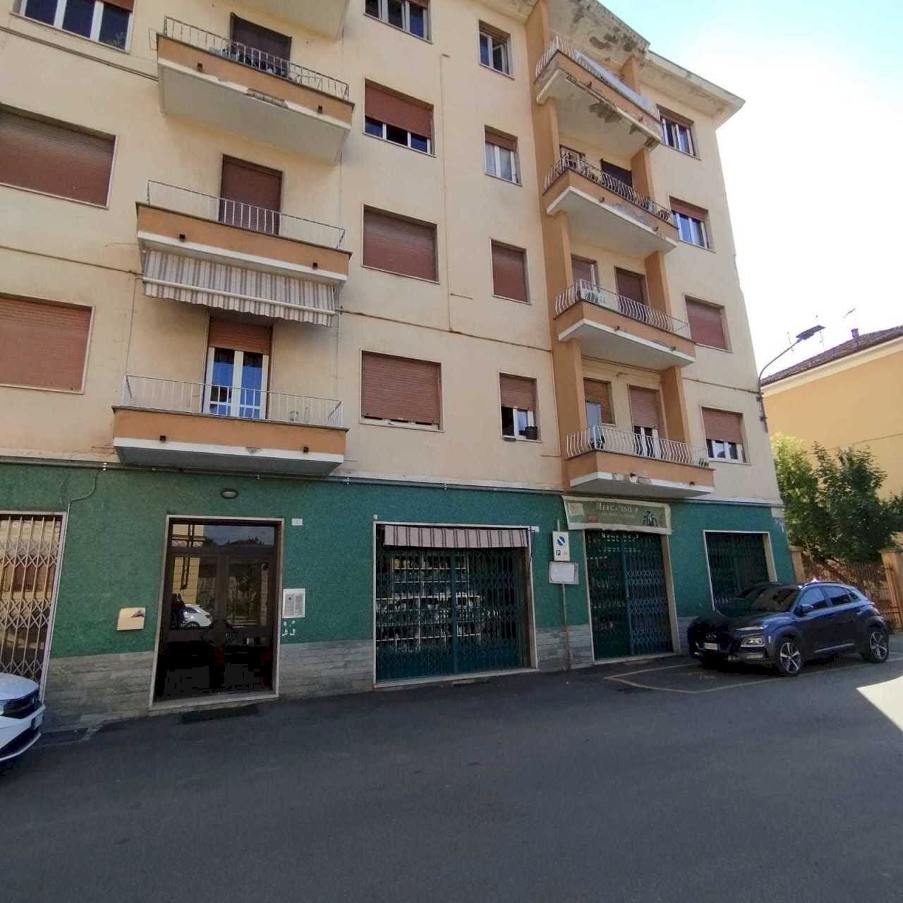 WhatsApp Image 2025-05-20 at 10.31.34 (1).jpeg - Quadrilocale Via Ugo Foscolo 1, Novi Ligure - foto 1