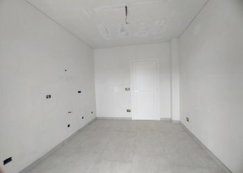 IMG20250614162509.jpg - Quadrilocale Via Pietro Cossa 105, Torino - foto 9