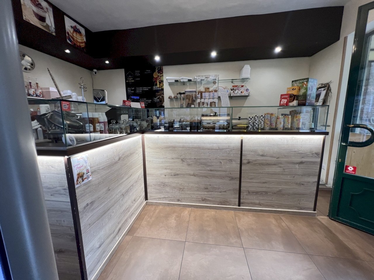 IMG_9414.JPG - Ice cream shop Reggio nell'Emilia - photo 2