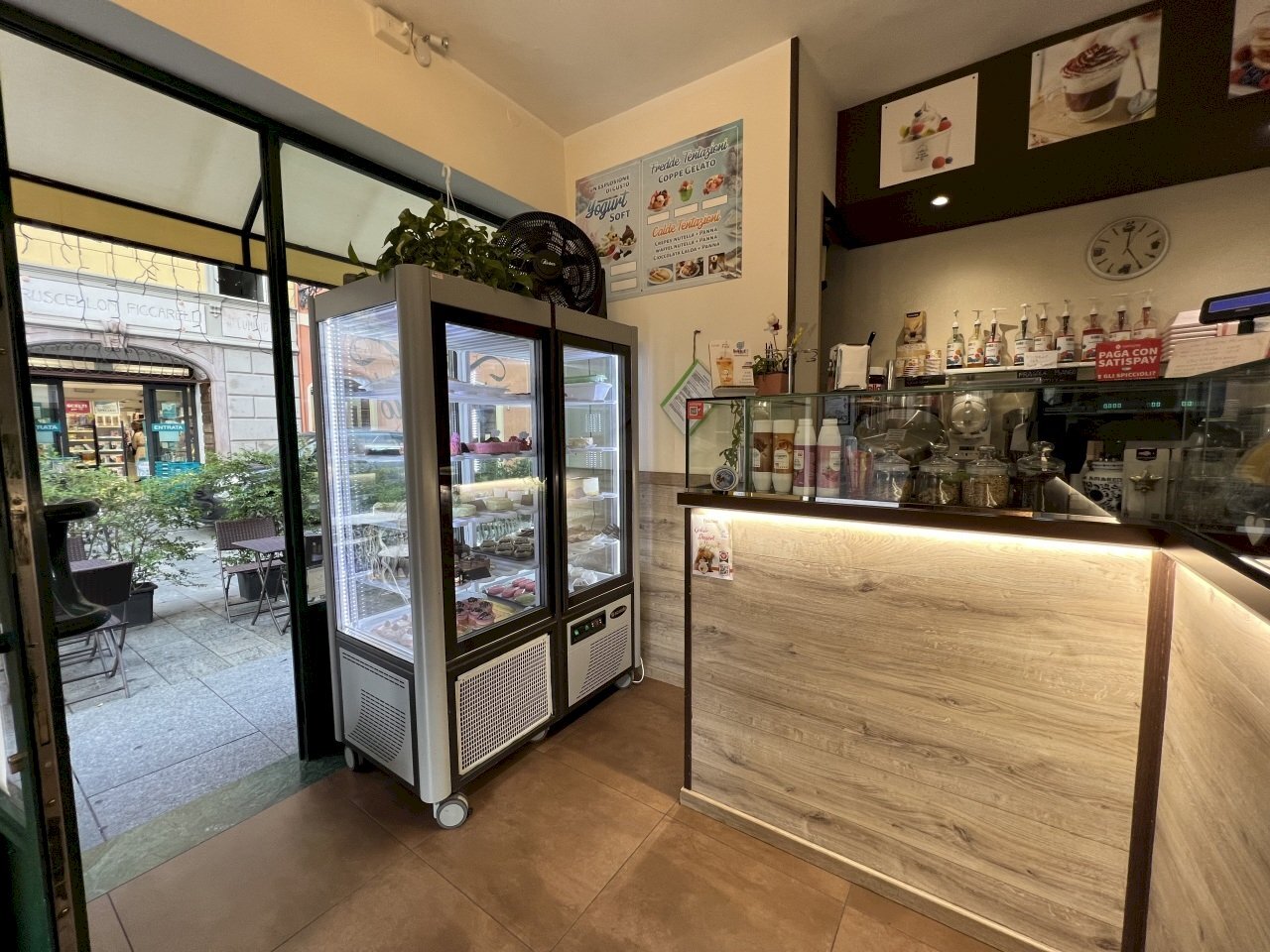 IMG_9415.JPG - Ice cream shop Reggio nell'Emilia - photo 3