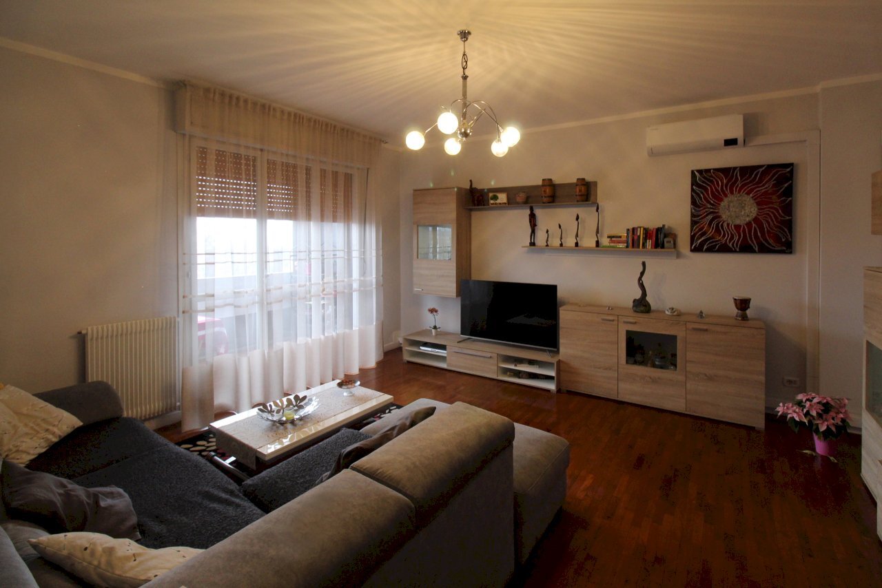 IMG_6617.JPG - Quadrilocale Reggio nell'Emilia - foto 1