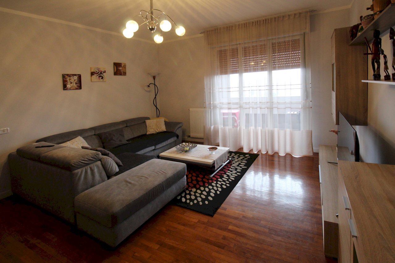 IMG_6618.JPG - Quadrilocale Reggio nell'Emilia - foto 2