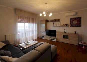 IMG_6617.JPG - Quadrilocale Reggio nell'Emilia - foto 1