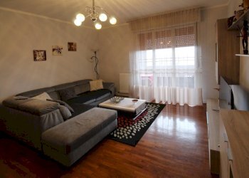 IMG_6618.JPG - Quadrilocale Reggio nell'Emilia - foto 2