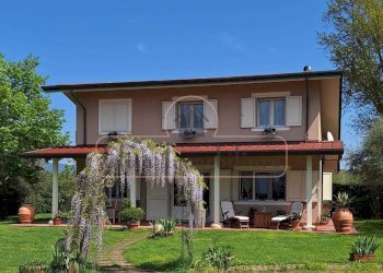 323ff281-97d7-4c08-a101-fa6452ec36a5.jpg - Villa Viareggio - foto 1