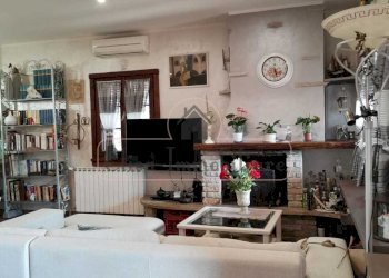 2d18873b-4ce2-40e4-910d-aa1c4fee2f60.jpg - Villa Viareggio - foto 8