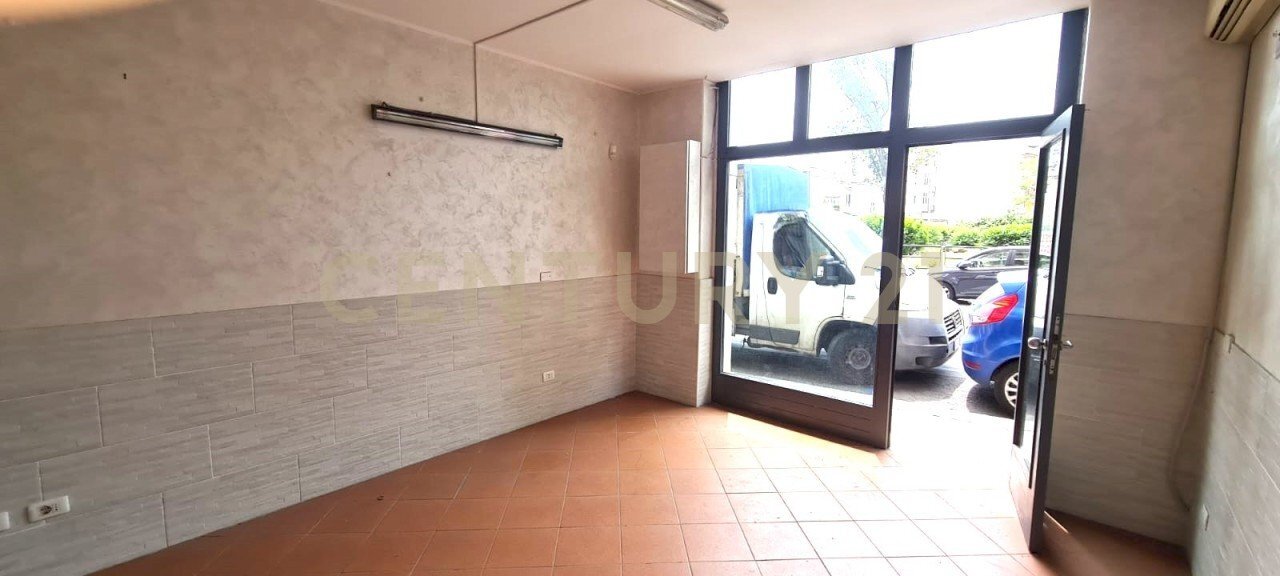 WhatsApp Image 2025-05-08 at 12.03.36.jpeg - Locale Commerciale Catania - foto 1