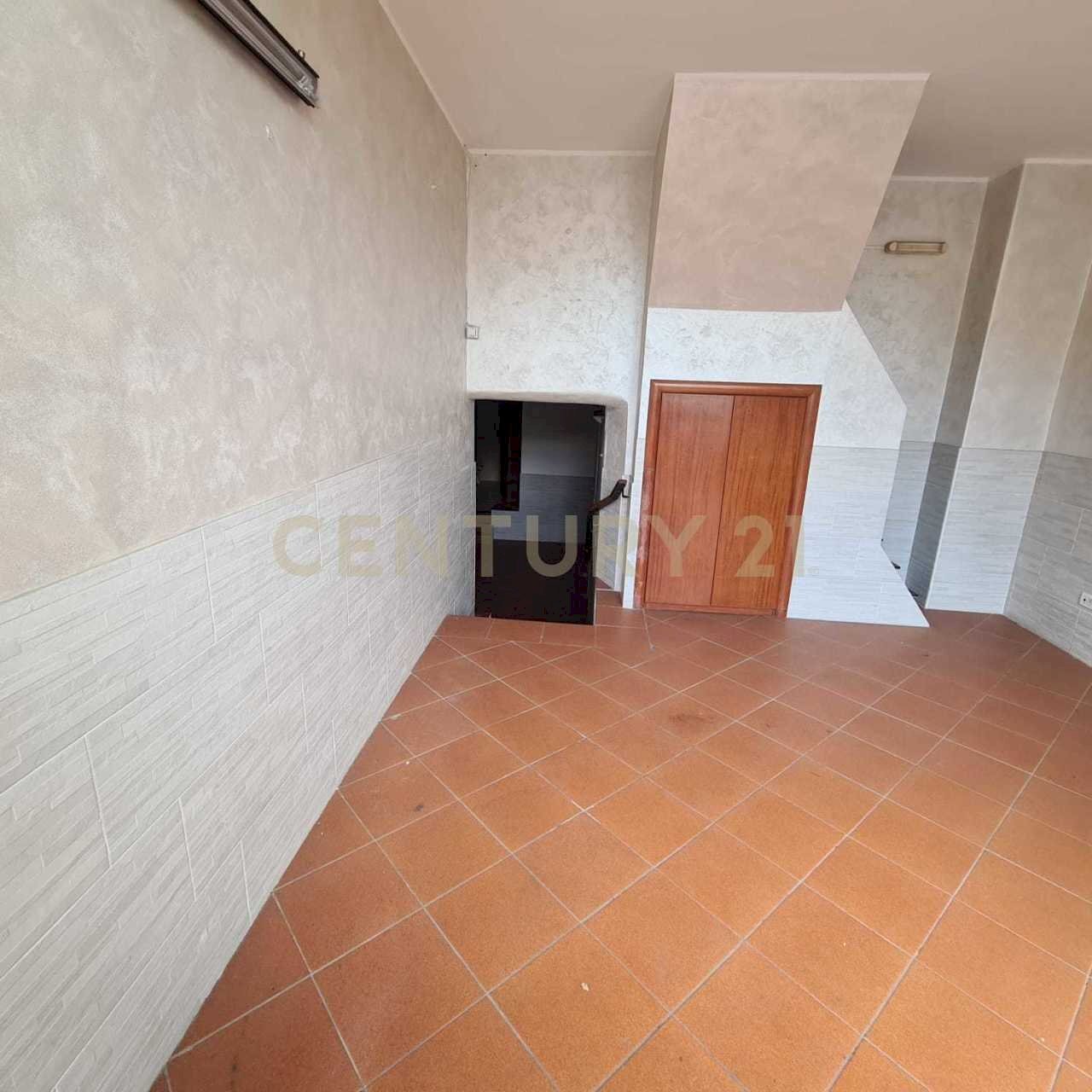 WhatsApp Image 2025-05-08 at 12.03.38.jpeg - Locale Commerciale Catania - foto 3