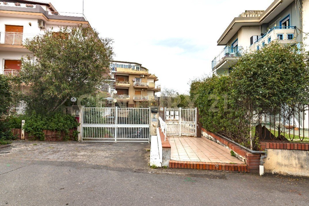 1.jpg - Quadrilocale Via Elio Vittorini 14, Aci Castello - foto 2