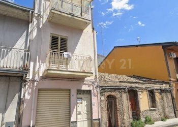 Immagine 2025-10-03 182839.jpg - Villa Via Galliano 209, Randazzo - foto 5