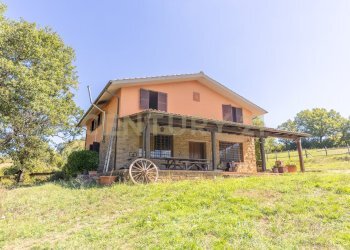 barbaranoromano-casale-esterno(17).jpg - Casale località san quirichello, Barbarano Romano - foto 2