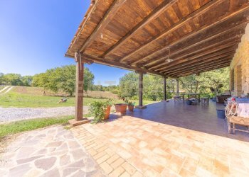 barbaranoromano-casale-esterno(7).jpg - Casale località san quirichello, Barbarano Romano - foto 14