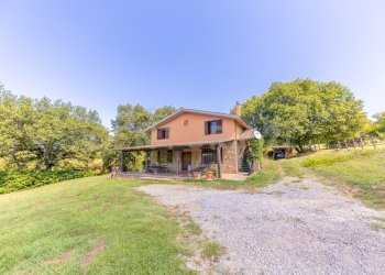 barbaranoromano-casale-esterno(20).jpg - Casale località san quirichello, Barbarano Romano - foto 18