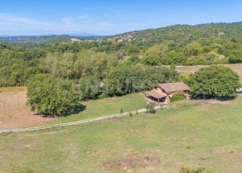 barbaranoromano-casale-vistadall_alto(2).jpg - Casale località san quirichello, Barbarano Romano - foto 19