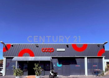 SUPERMERCATO.jpg - Locale Commerciale Via Galermo 185, Catania - foto 14