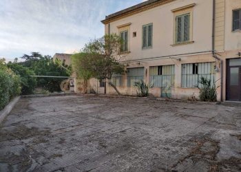 WhatsApp Image 2025-10-02 at 18.32.00 (1).jpeg - Stabile - Palazzo Viale Regina Margherita 27, Messina - foto 24