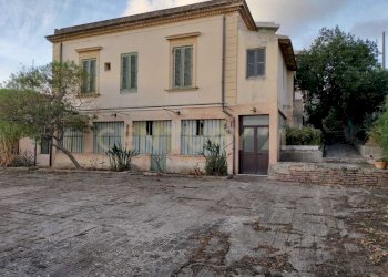 WhatsApp Image 2025-10-02 at 18.32.00 (2).jpeg - Stabile - Palazzo Viale Regina Margherita 27, Messina - foto 25