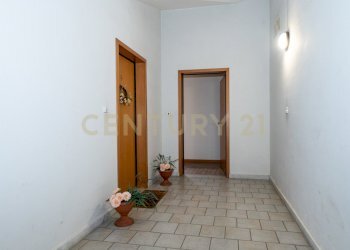 Via Macello 86 (8).jpg - Four-room apartment Via Macello 86, San Giovanni la Punta - photo 4