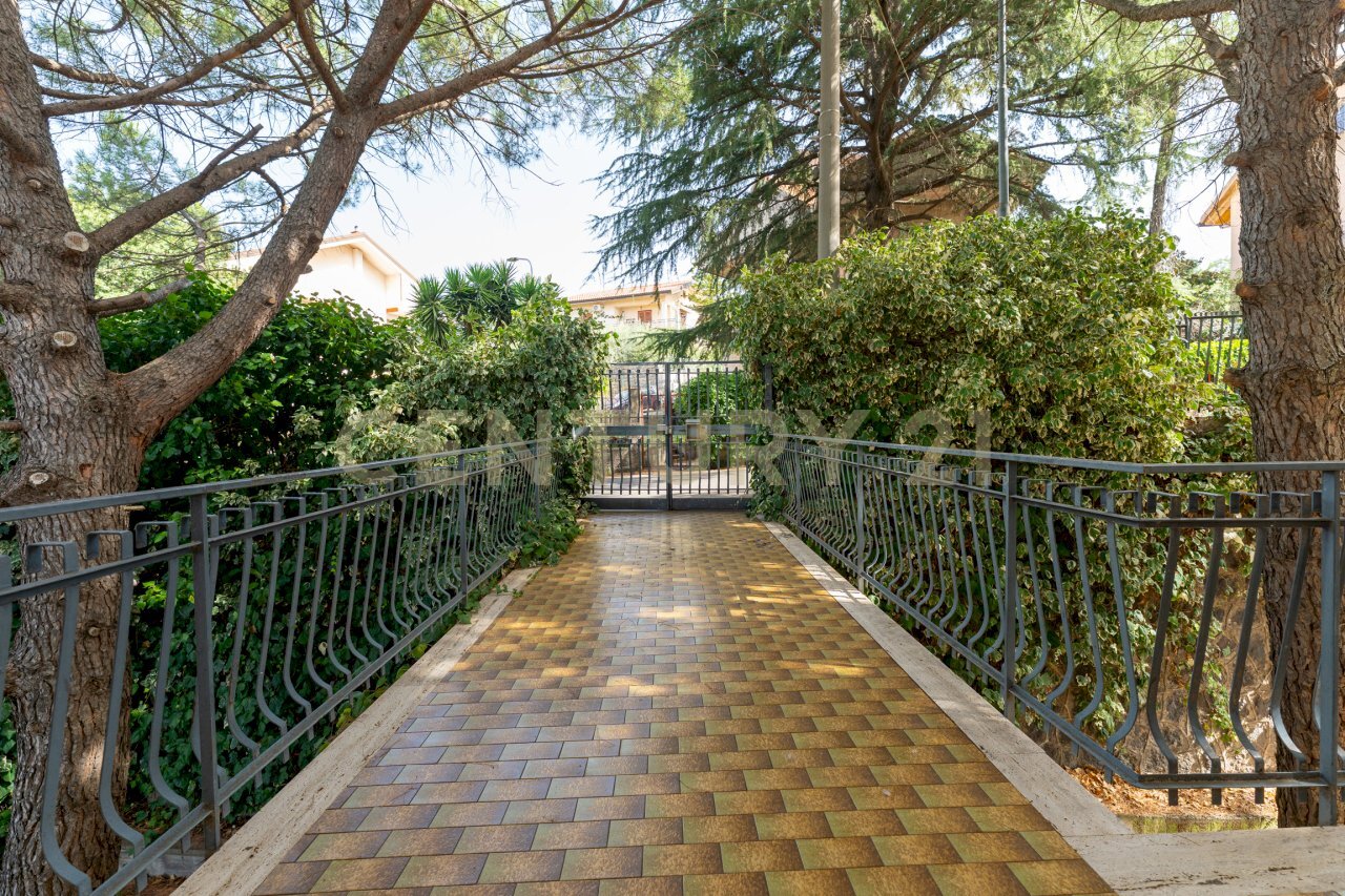 Via Madonna del Carmelo 19 (3).jpg - Villa Via Madonna del Carmelo 19, Ragalna - foto 3