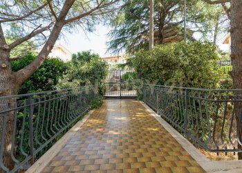 Via Madonna del Carmelo 19 (3).jpg - Villa Via Madonna del Carmelo 19, Ragalna - foto 3