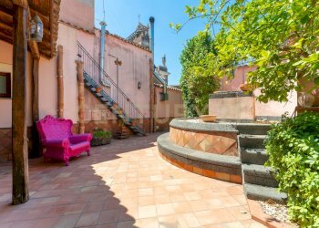 Piazza Umberto I (9).jpg - Locale Commerciale Via Etnea 90, Mascalucia - foto 10