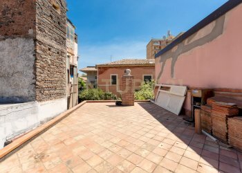 Piazza Umberto I (18).jpg - Locale Commerciale Via Etnea 90, Mascalucia - foto 21