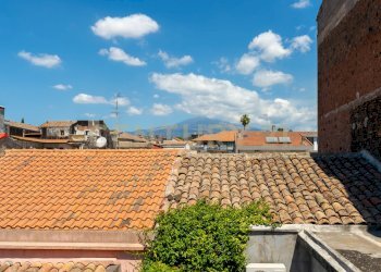 Piazza Umberto I (20).jpg - Locale Commerciale Via Etnea 90, Mascalucia - foto 23