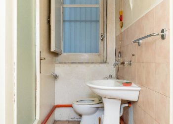 Bottega via Fulci 13 ct (20).jpg - Locale Commerciale Via Antonio Santangelo Fulci 13, Catania - foto 20