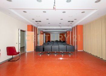 Zona Industriale CT (32).jpg - Locale Commerciale Strada III Mimosa 14, Catania - foto 3