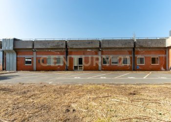 Zona Industriale CT (11).jpg - Locale Commerciale Strada III Mimosa 14, Catania - foto 12