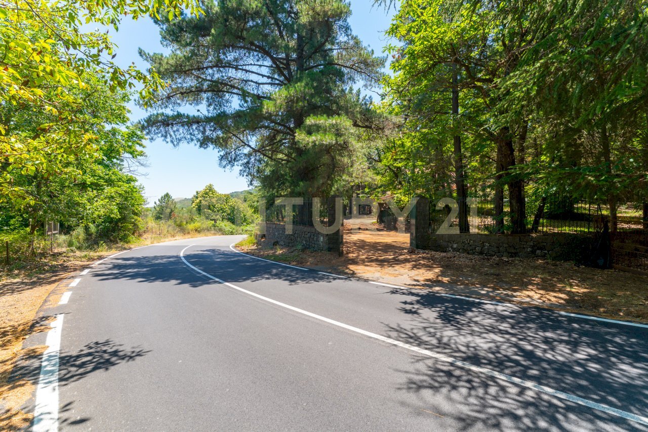 Villa Linguaglossa (1).jpg - Villa Strada Regionale Mareneve SNC, Linguaglossa - photo 2